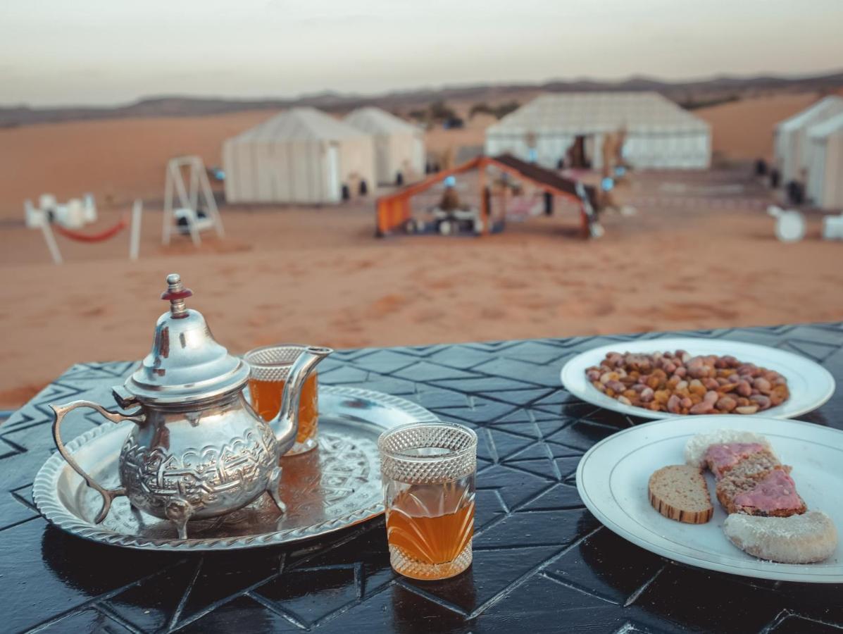 Bed and Breakfast Camel Luxury Camp Мерзуга Экстерьер фото