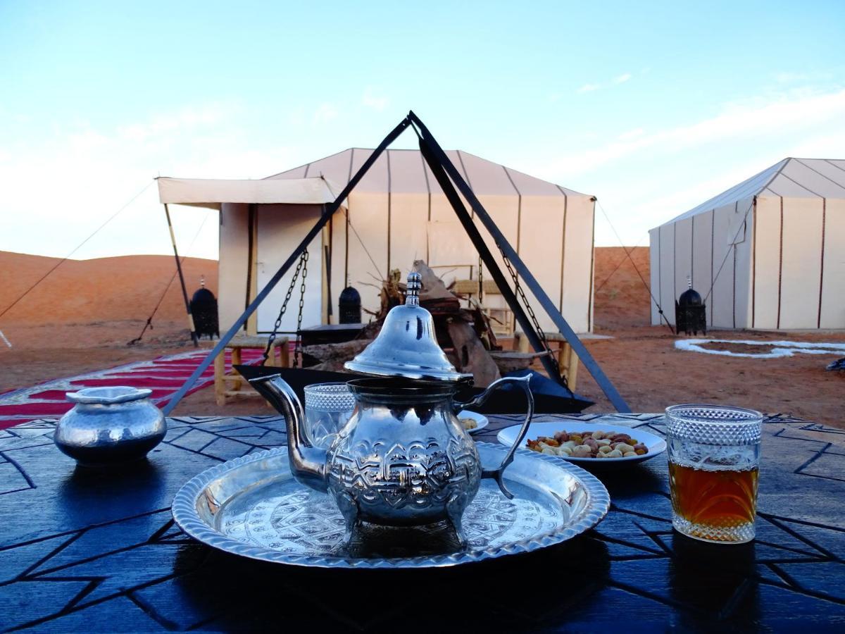 Bed and Breakfast Camel Luxury Camp Мерзуга Экстерьер фото