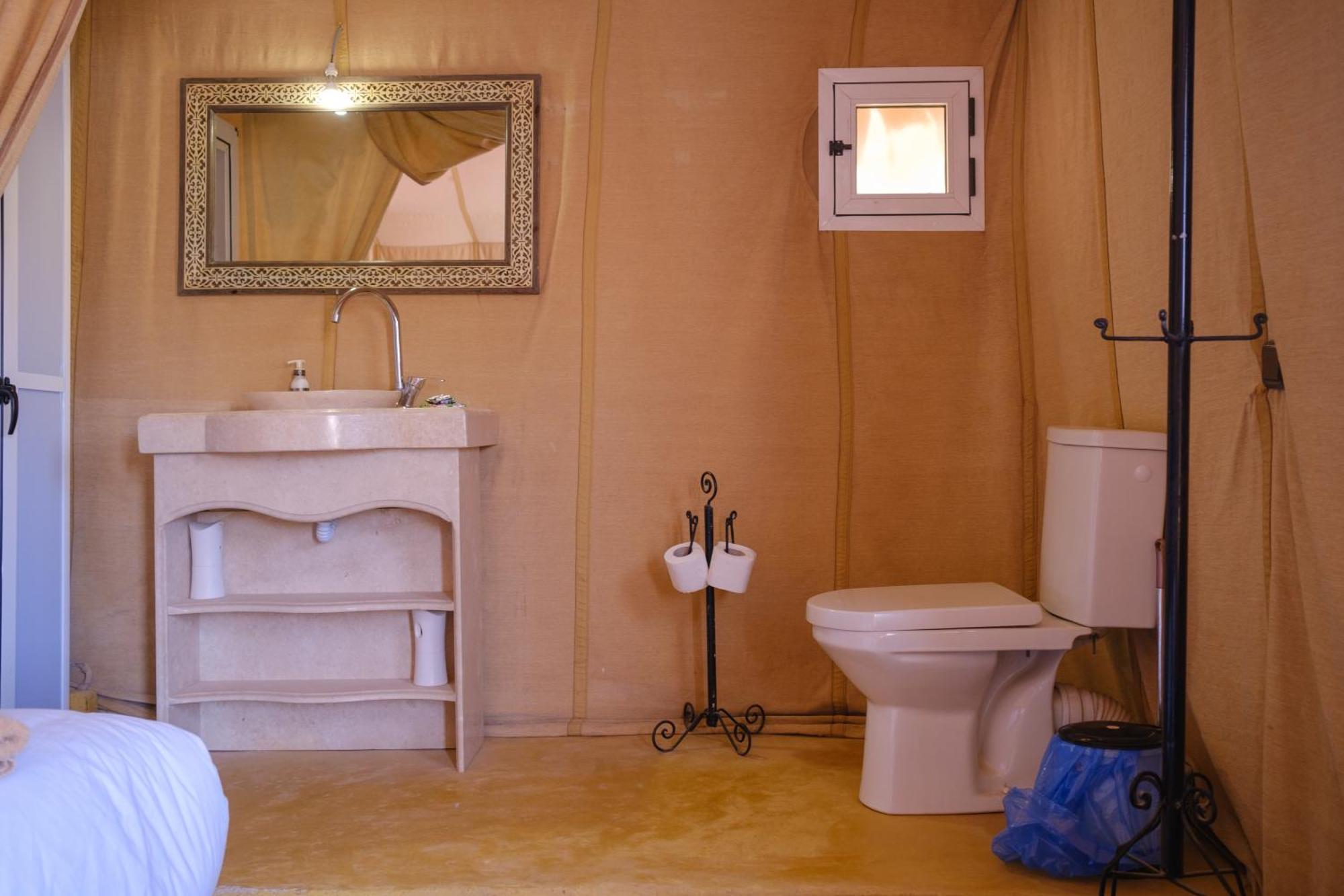 Bed and Breakfast Camel Luxury Camp Мерзуга Экстерьер фото
